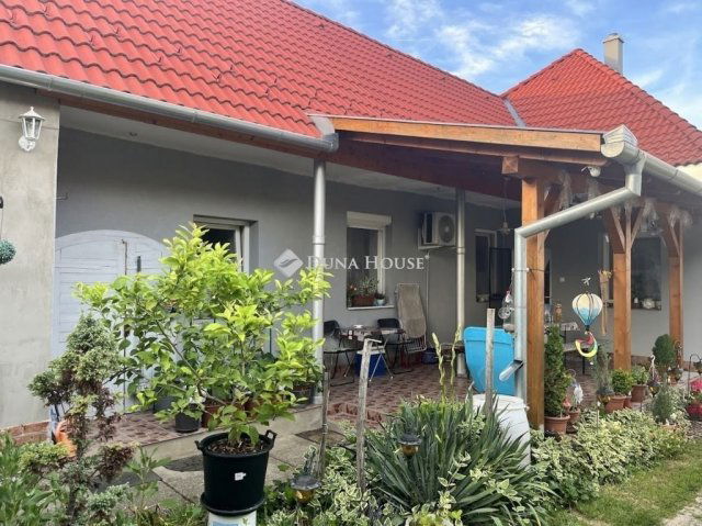 Eladó családi ház, Egerágon 59.999 M Ft, 4 szobás