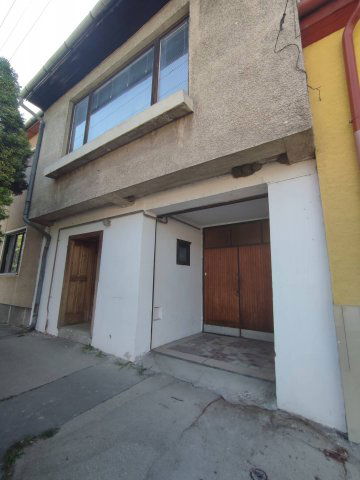 Eladó családi ház, Esztergomban 79 M Ft, 4 szobás