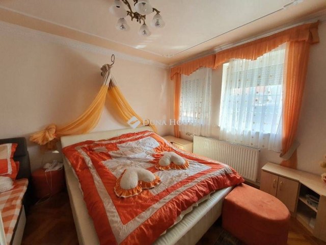 Eladó családi ház, Szombathelyen 125 M Ft, 4+1 szobás