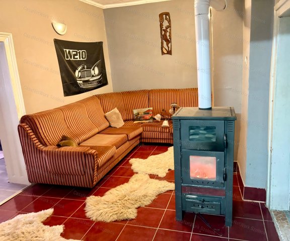 Eladó családi ház, Újszászon 23.9 M Ft, 3 szobás