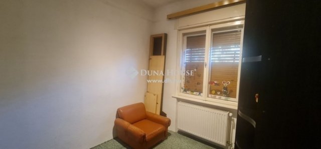 Eladó családi ház, Vecsésen 110 M Ft, 5 szobás