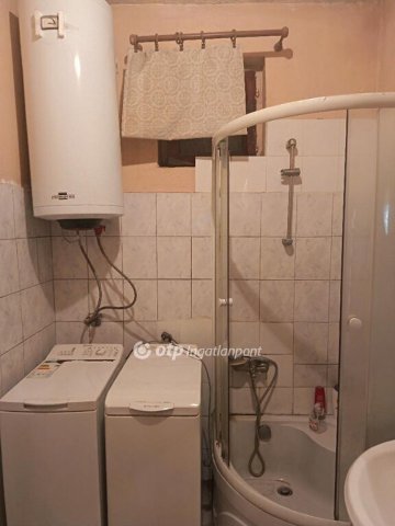 Eladó családi ház, Gyöngyöstarjánon 20 M Ft, 4 szobás
