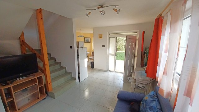 Eladó családi ház, Balatonkenesén 99 M Ft, 4 szobás