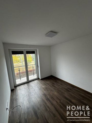 Eladó téglalakás, Szegeden 119.35 M Ft, 3 szobás