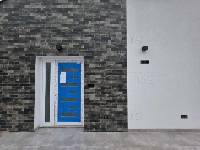 Eladó nyaraló, Balatonkeresztúron 109.5 M Ft, 1+3 szobás