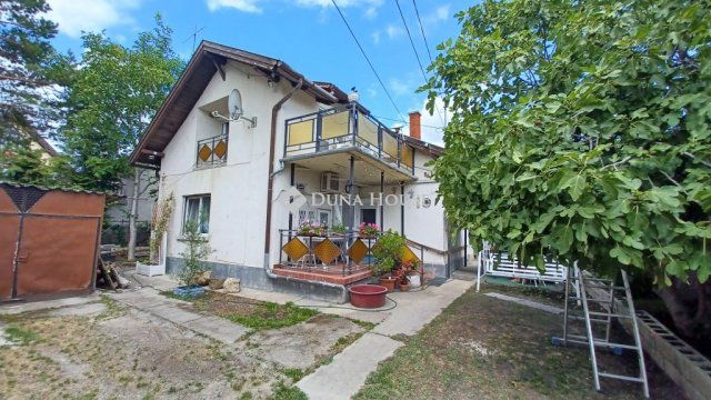 Eladó családi ház, Balatonfüreden 84.9 M Ft, 4 szobás