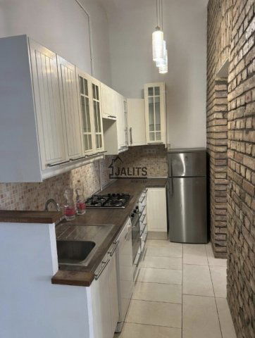 Kiadó téglalakás, albérlet, VI. kerületben, Weiner Leó utcában