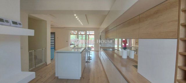 Eladó ikerház, Nyíregyházán 119 M Ft, 4 szobás