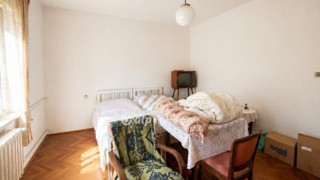 Eladó családi ház, Egerben 69.9 M Ft, 5 szobás