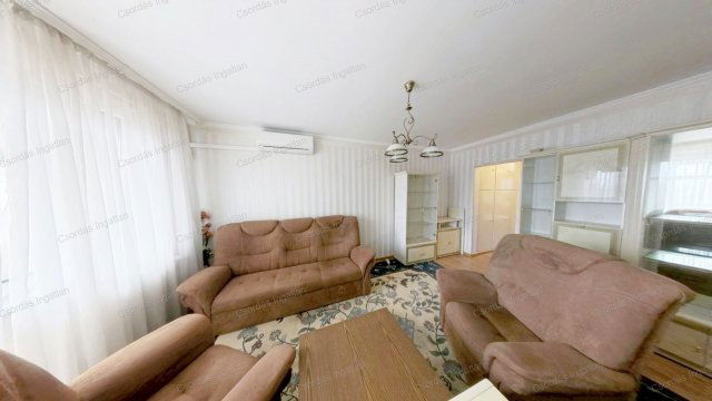 Eladó panellakás, Veszprémben, Simon István utcában 68 M Ft