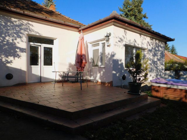 Eladó családi ház, Egerben 110 M Ft, 4 szobás
