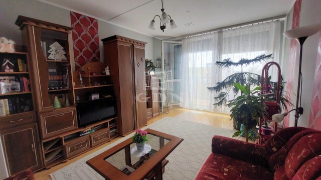 Eladó panellakás, Marcaliban 31 M Ft, 2 szobás