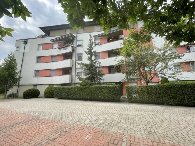 Eladó téglalakás, Veszprémben 65 M Ft, 2 szobás