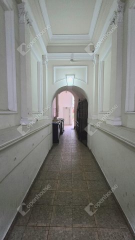 Eladó téglalakás, Budapesten, VI. kerületben 164.9 M Ft