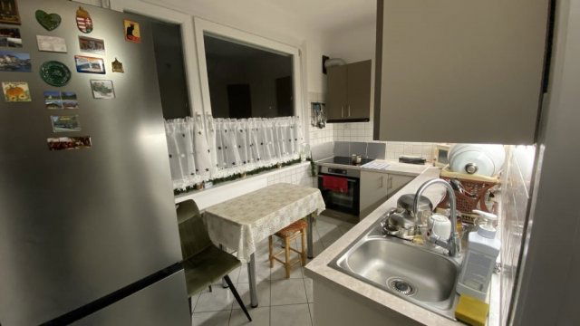 Eladó panellakás, Szegeden 53.5 M Ft, 1+1 szobás