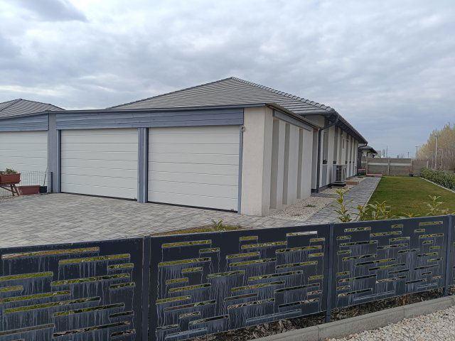 Eladó ikerház, Dunaharasztin 150 M Ft, 4 szobás