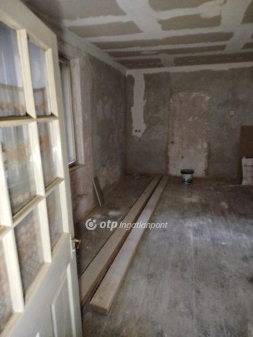 Eladó családi ház, Bakócán 10.5 M Ft, 2 szobás