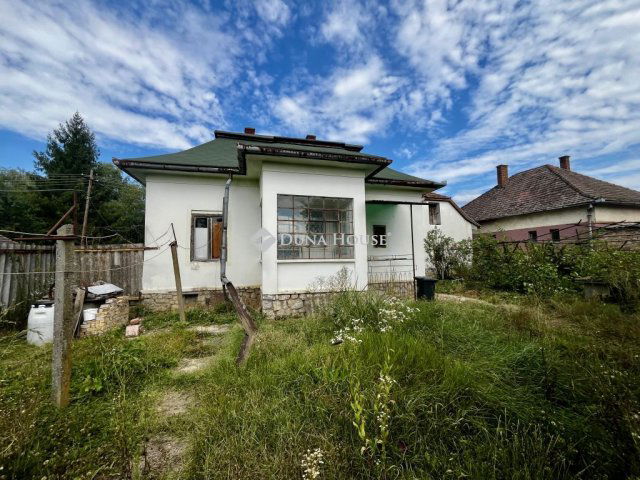Eladó családi ház, Teklafalun 8 M Ft, 2 szobás