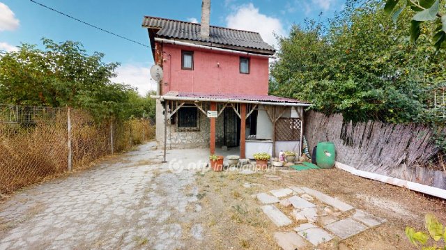 Eladó nyaraló, Miskolcon 5 M Ft, 2+1 szobás