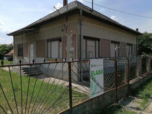 Eladó családi ház, Tiszaörsön 12 M Ft, 3 szobás
