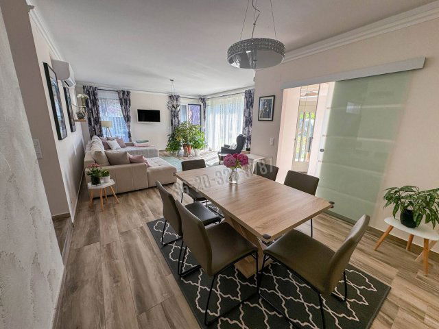 Eladó ikerház, Budapesten, XVIII. kerületben 219 M Ft, 5 szobás