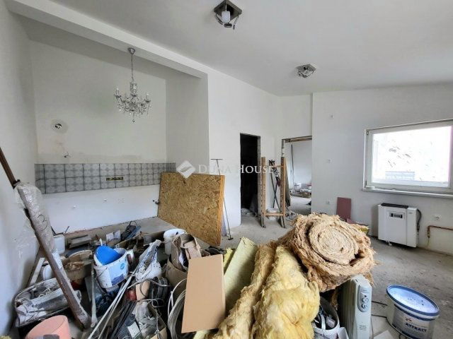 Eladó téglalakás, Budapesten, IV. kerületben 52.5 M Ft, 2 szobás