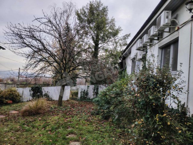 Kiadó családi ház, albérlet, III. kerületben, Remetehegyi úton