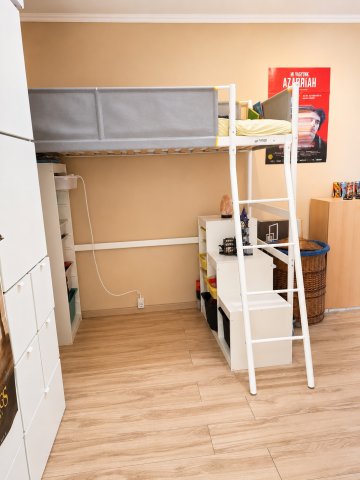 Eladó panellakás, Szigetszentmiklóson 58.5 M Ft, 3 szobás