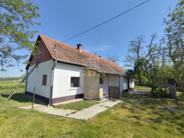 Eladó mezogazdasagi ingatlan, Jakabszálláson 24 M Ft, 2 szobás