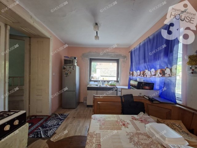 Eladó családi ház, Pusztaszeren 19.9 M Ft, 2 szobás