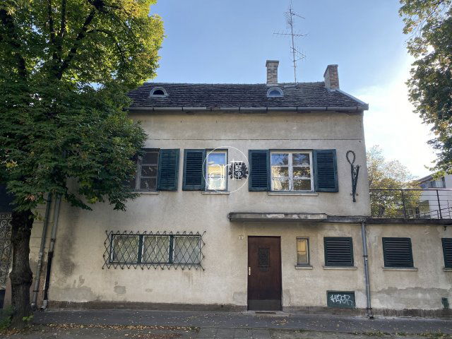Eladó családi ház, Szegeden 169.9 M Ft, 7+2 szobás