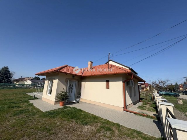 Eladó családi ház, Abonyban 45 M Ft, 2 szobás