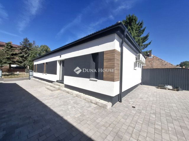 Eladó családi ház, Csömörön 114 M Ft, 4 szobás