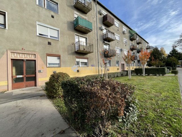 Eladó téglalakás, Szigetszentmiklóson 61 M Ft, 3 szobás