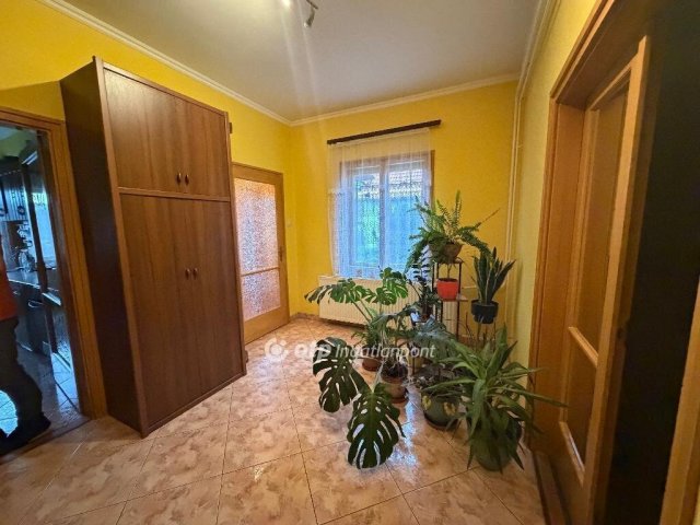 Eladó családi ház, Mezőberényben 28 M Ft, 3 szobás
