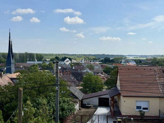 Eladó ikerház, Pakson 61.9 M Ft, 3 szobás / költözzbe.hu