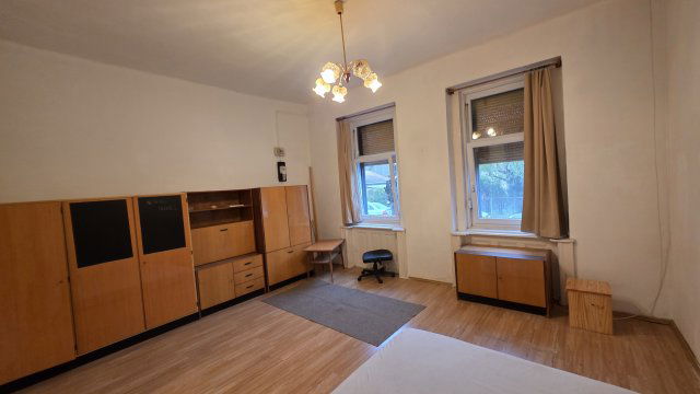 Eladó sorház, Székesfehérvárott 29.9 M Ft, 1 szobás