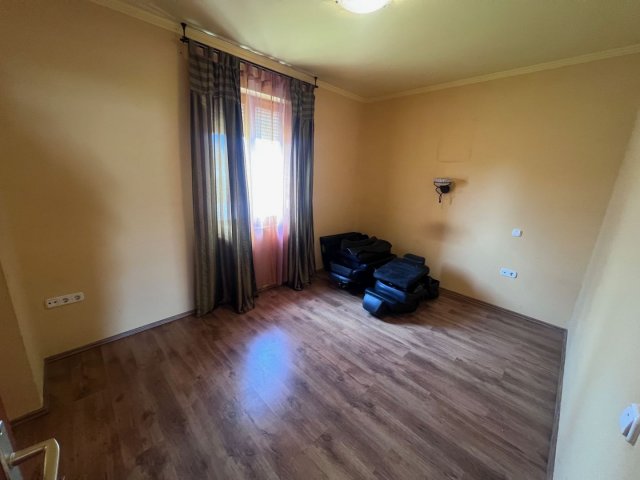 Eladó családi ház, Szarvason 45 M Ft, 4 szobás