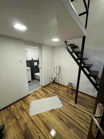 Eladó téglalakás, Budapesten, VII. kerületben, Cserhát utcában