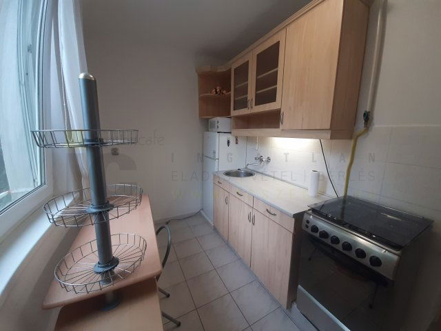 Kiadó téglalakás, albérlet, Szegeden 130 E Ft / hó, 1+1 szobás
