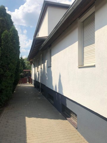 Eladó családi ház, Halásztelken 295 M Ft, 7 szobás