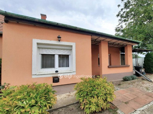 Eladó családi ház, Mezőszentgyörgyön 31 M Ft, 1+1 szobás