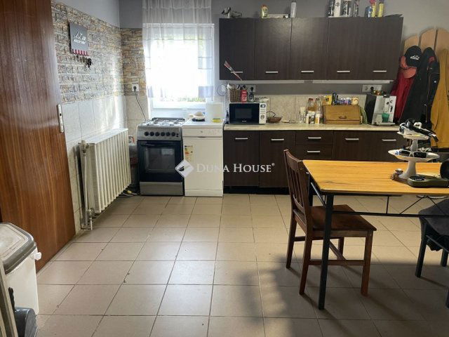 Eladó családi ház, Baján, Kagyló utcában 49 M Ft, 4 szobás