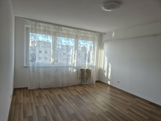 Kiadó panellakás, albérlet, X. kerületben, Harmat utcában