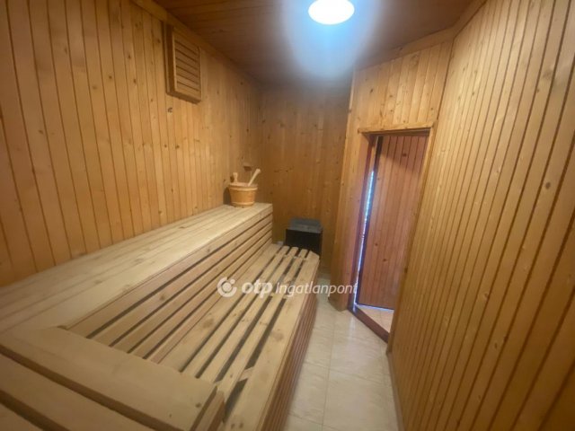 Eladó családi ház, Jászberényben 75 M Ft, 3 szobás