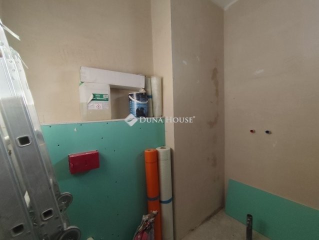 Eladó családi ház, Alsónémediben 145 M Ft, 5 szobás