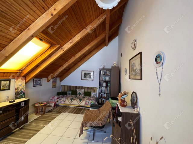 Eladó téglalakás, Sopronban 82.5 M Ft, 4 szobás