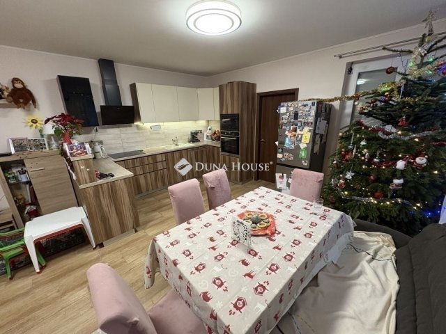 Eladó ikerház, Ócsán 92.9 M Ft, 4 szobás / költözzbe.hu