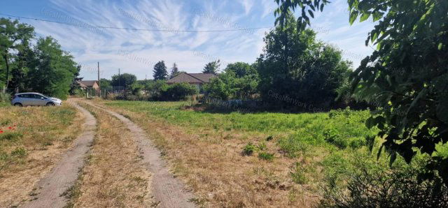 Eladó mezogazdasagi ingatlan, Cegléden 10.5 M Ft