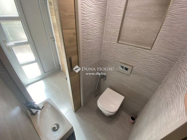 Eladó téglalakás, Budapesten, V. kerületben 195 M Ft, 3 szobás